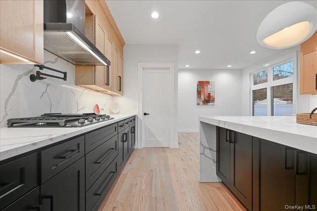 267 Sprucewood Drive, Levittown, NY 11756