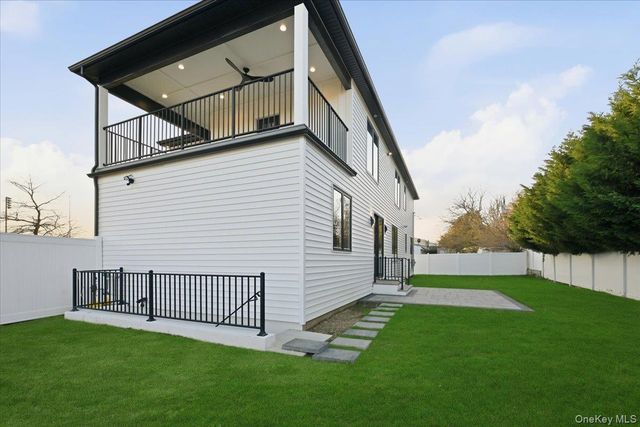 267 Sprucewood Drive, Levittown, NY 11756