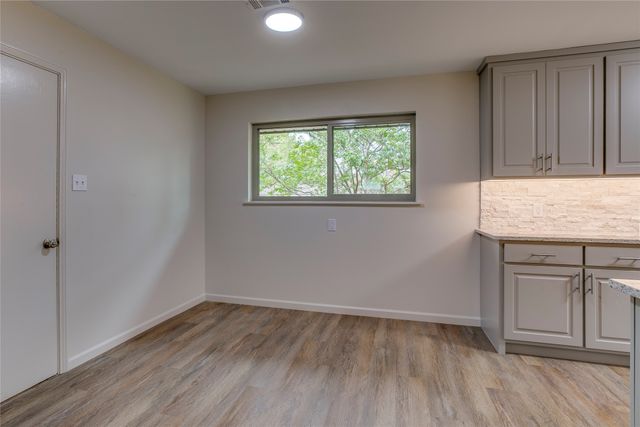6945 Clearglen Drive, Dallas, TX 75232