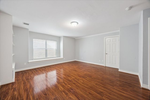 2619 Edgefield Lakes Drive, Houston, TX 77054