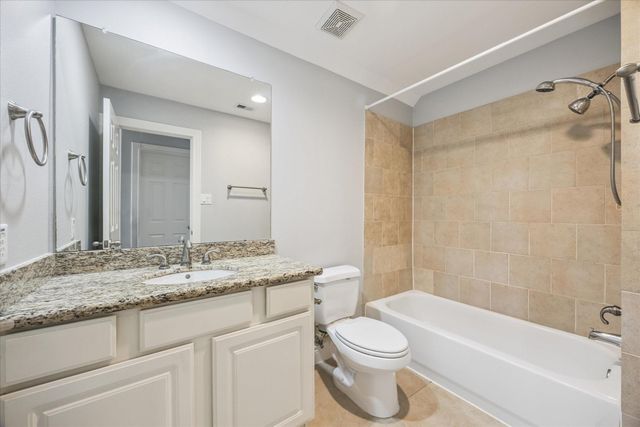 2619 Edgefield Lakes Drive, Houston, TX 77054