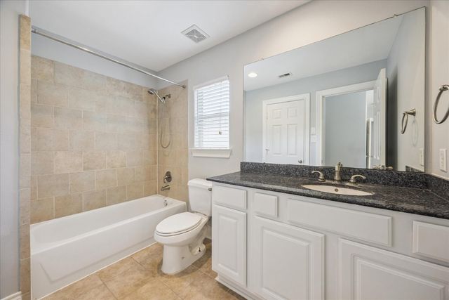 2619 Edgefield Lakes Drive, Houston, TX 77054