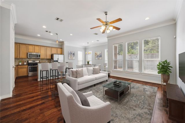 2619 Edgefield Lakes Drive, Houston, TX 77054