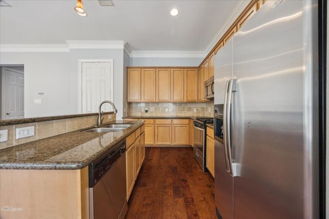 2619 Edgefield Lakes Drive, Houston, TX 77054