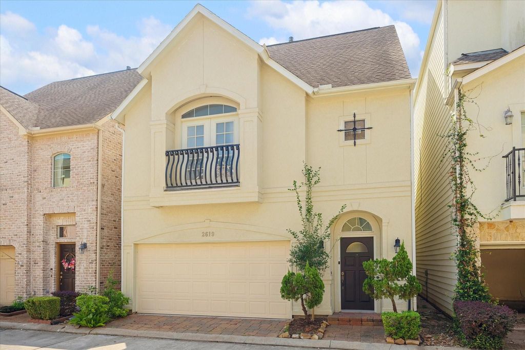 2619 Edgefield Lakes Drive, Houston, TX 77054