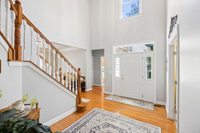 7011 Harlan Square, New Albany, OH 43054
