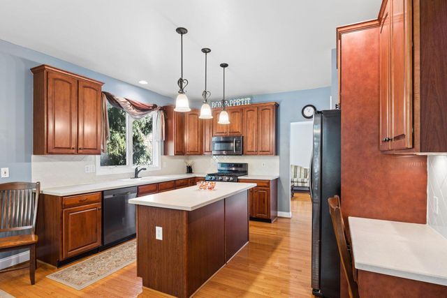 7011 Harlan Square, New Albany, OH 43054