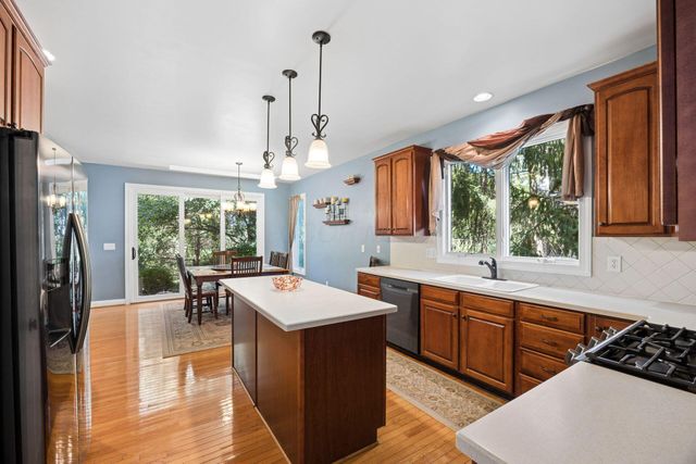 7011 Harlan Square, New Albany, OH 43054