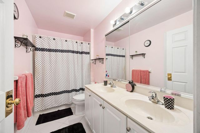 7011 Harlan Square, New Albany, OH 43054