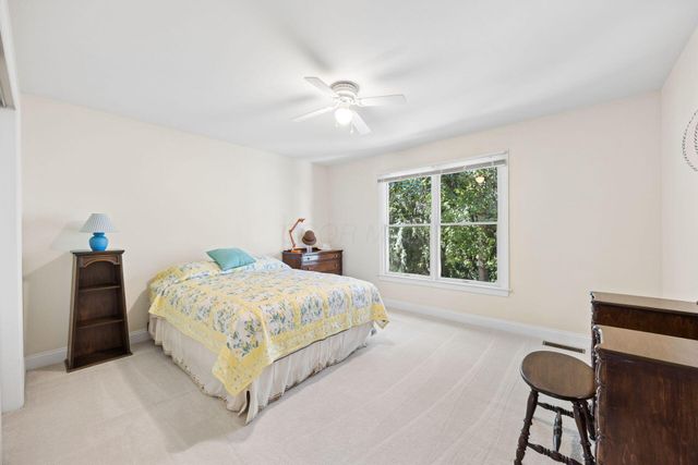 7011 Harlan Square, New Albany, OH 43054