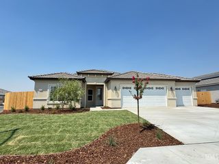 11029 Alcazar Avenue, Bakersfield, CA 93311