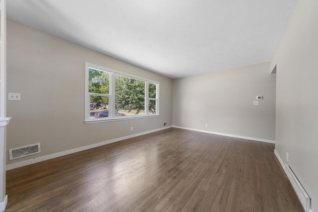 4242 Limestone Drive, Eagan, MN 55122