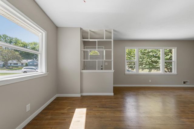 4242 Limestone Drive, Eagan, MN 55122