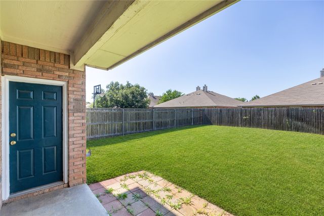5813 Blackmon Court, Fort Worth, TX 76137