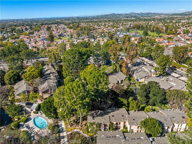 165 Pineview, Irvine, CA 92620