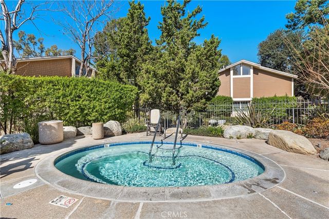 165 Pineview, Irvine, CA 92620