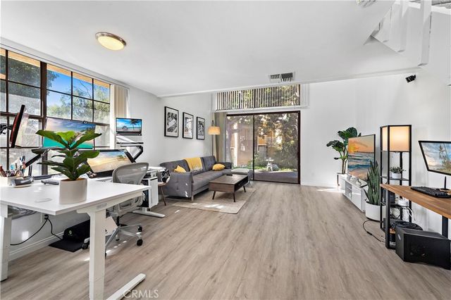 165 Pineview, Irvine, CA 92620