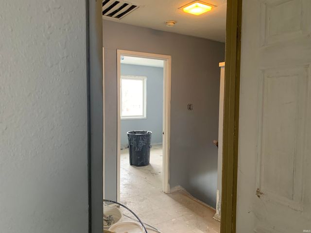 39034 Edwards Court, Peru, IN 46970