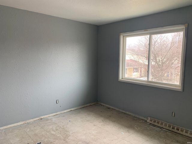 39034 Edwards Court, Peru, IN 46970