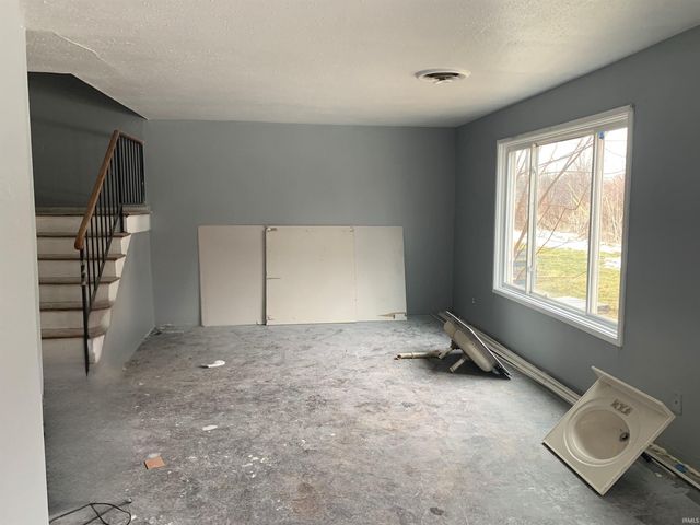 39034 Edwards Court, Peru, IN 46970