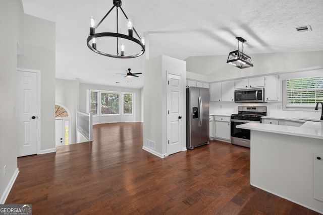5450 Bushnell Court, Flowery Branch, GA 30542