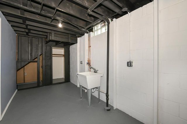 5957 N 64th STREET, Milwaukee, WI 53218