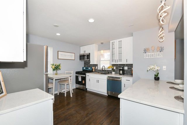 5957 N 64th STREET, Milwaukee, WI 53218