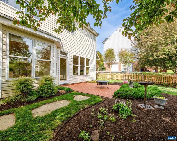352 LEAPING FOX CT, Charlottesville, VA 22902