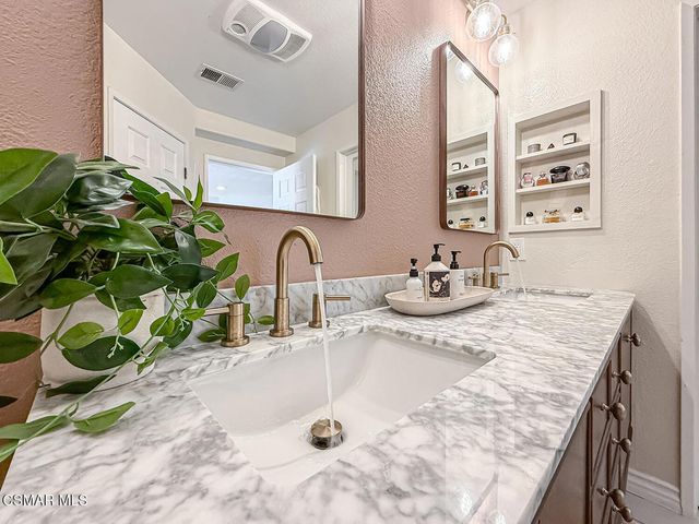 619 Hooper Avenue, Simi Valley, CA 93065