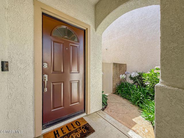 619 Hooper Avenue, Simi Valley, CA 93065