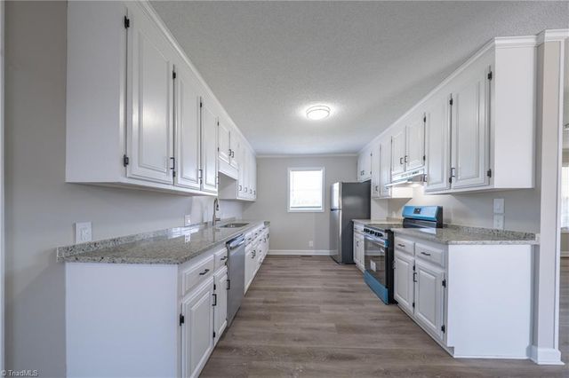 817 Holly Springs Road, Mount Airy, NC 27030