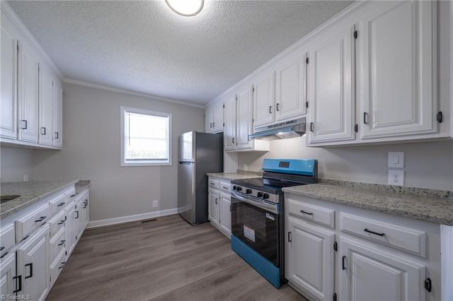 817 Holly Springs Road, Mount Airy, NC 27030