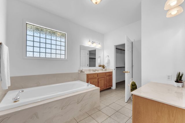 24370 Lawrence 2210, Aurora, MO 65605