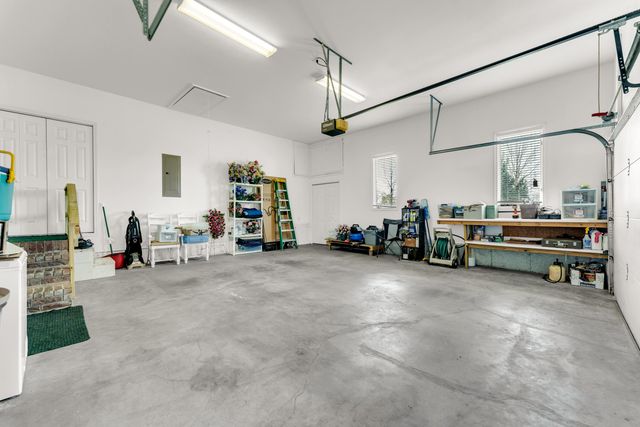 24370 Lawrence 2210, Aurora, MO 65605