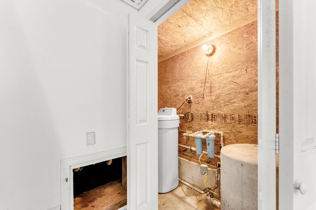 24370 Lawrence 2210, Aurora, MO 65605