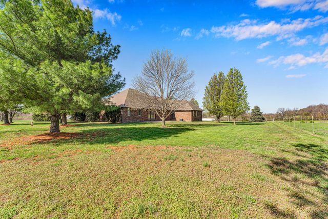 24370 Lawrence 2210, Aurora, MO 65605