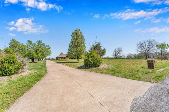 24370 Lawrence 2210, Aurora, MO 65605