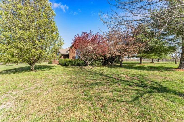 24370 Lawrence 2210, Aurora, MO 65605