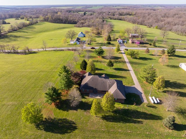 24370 Lawrence 2210, Aurora, MO 65605