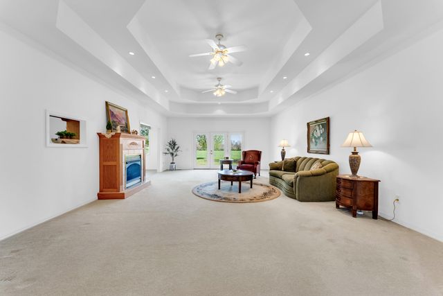 24370 Lawrence 2210, Aurora, MO 65605