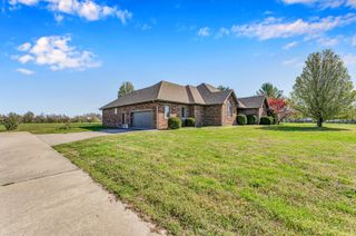 24370 Lawrence 2210, Aurora, MO 65605