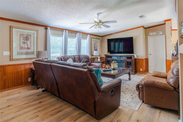 4100 MARION COUNTY ROAD, Weirsdale, FL 32195