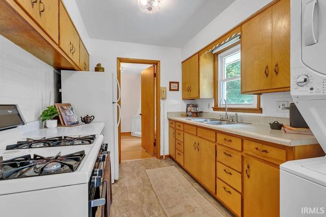 654 W Ladd Avenue, Bloomington, IN 47403