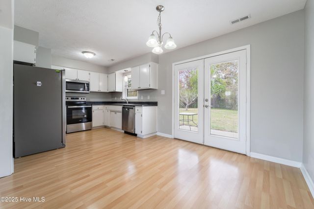 406 Bobcat Circle, Havelock, NC 28532