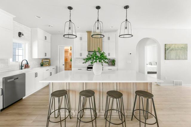 4891 S Foxtail Lane S, Fargo, ND 58104