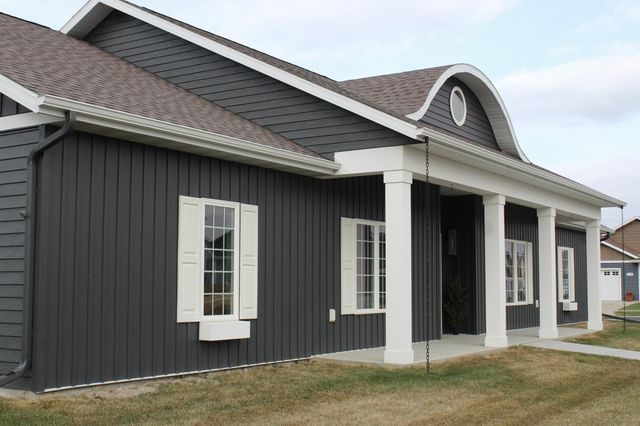 4891 S Foxtail Lane S, Fargo, ND 58104