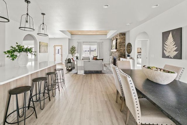 4891 S Foxtail Lane S, Fargo, ND 58104