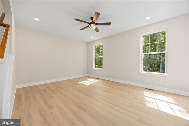 102 BLUE ANCHOR RD, Sicklerville, NJ 08081