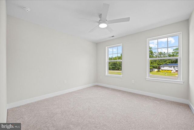 102 BLUE ANCHOR RD, Sicklerville, NJ 08081
