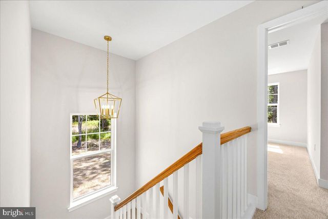 102 BLUE ANCHOR RD, Sicklerville, NJ 08081